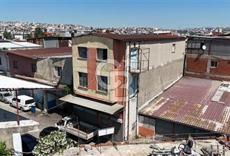 Karabağlar Sanayi de Komple Satılık Bina