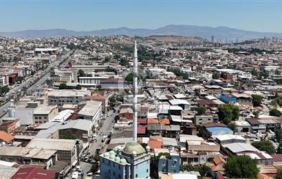 Karabağlar Sanayi de Komple Satılık Bina