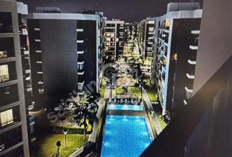 ÇİĞLİ ATAŞEHİR MODERN 3 HAVUZ ÇEPHE SATILIK 1+1 DAİRE
