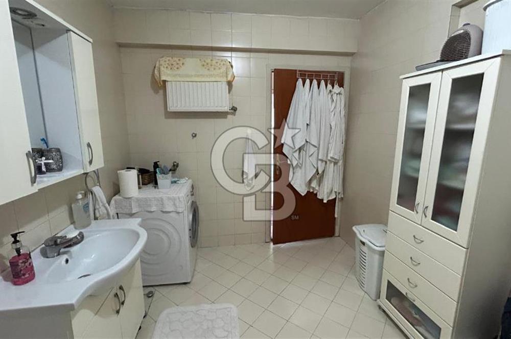 Maltepe Yalı Mah Dragos Sitesinde Satılık Arakat 3+1 Daİre