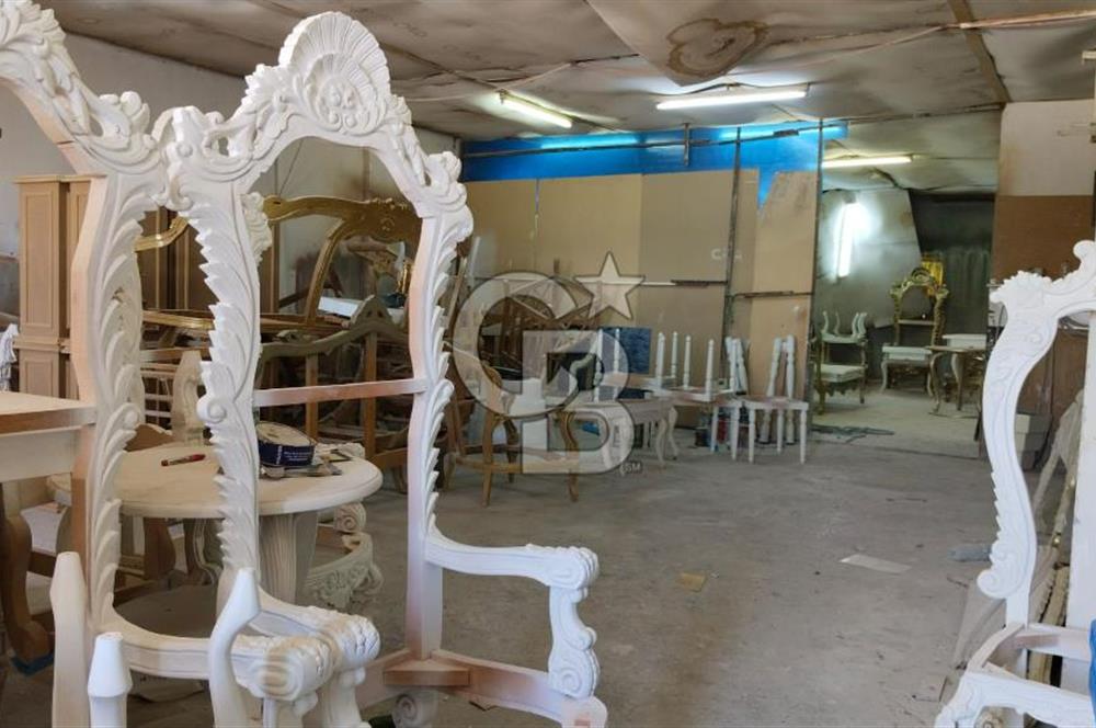 Karabağlar Sanayi de Komple Satılık Bina