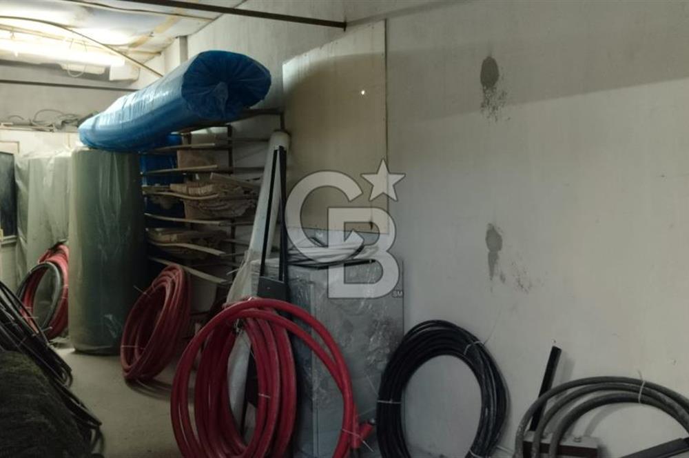 Karabağlar Sanayi de Komple Satılık Bina