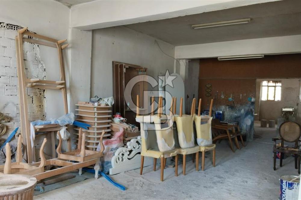 Karabağlar Sanayi de Komple Satılık Bina