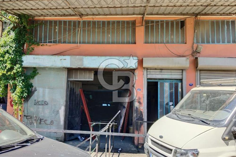 Karabağlar Sanayi de Komple Satılık Bina