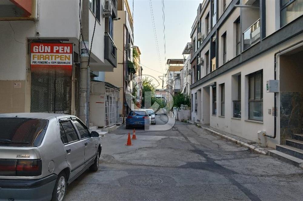 Çiğli, Anadolu Cad. üzerinde Merkezi Lokasyon 1+1 Satılık Daire