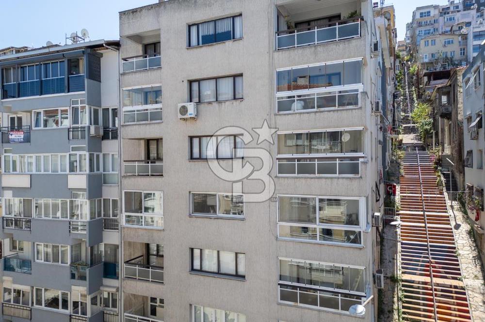 TEOK'tan Karataş'ta Deniz Manzaralı Tadilatlı Satılık Daire