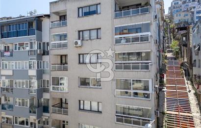 TEOK'tan Karataş'ta Deniz Manzaralı Tadilatlı Satılık Daire