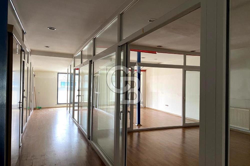 Çekmeköy Çavuşbaşı cad. 320 m2 Kiralık Ofis