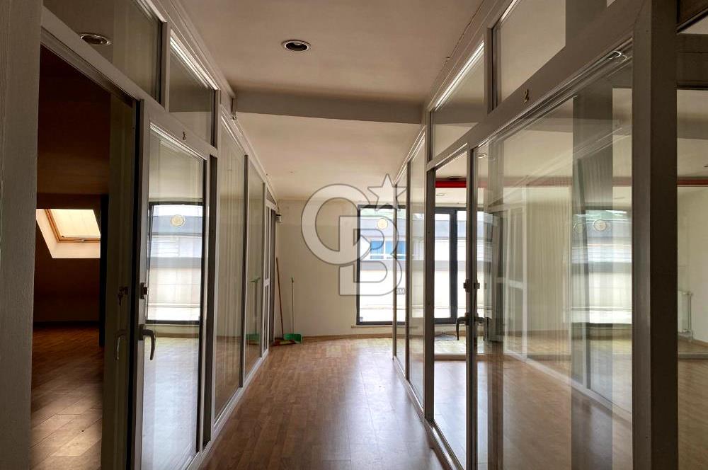 Çekmeköy Çavuşbaşı cad. 320 m2 Kiralık Ofis