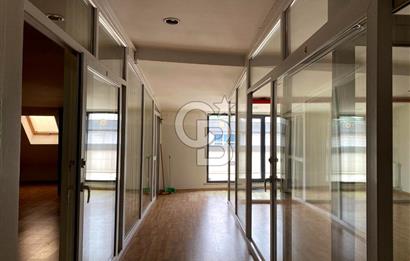 Çekmeköy Çavuşbaşı cad. 320 m2 Kiralık Ofis