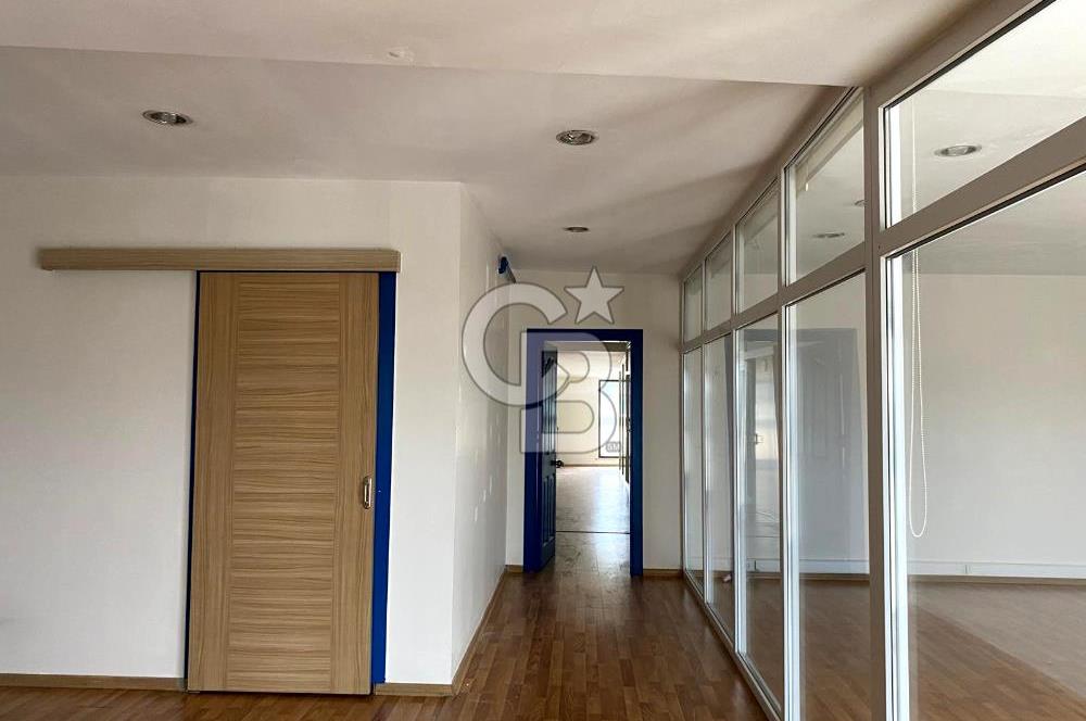 Çekmeköy Çavuşbaşı cad. 320 m2 Kiralık Ofis