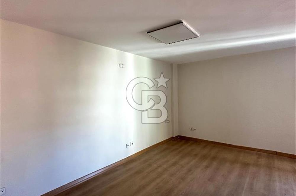 ÜSKÜDAR'DA TABELA DEĞERİ YÜKSEK SATILIK OFİS 