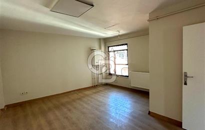 ÜSKÜDAR'DA TABELA DEĞERİ YÜKSEK SATILIK OFİS 