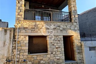 URLA YELALTI MAHALLESİN'DE EŞYALI KİRALIK TRİPLEKS VİLLA
