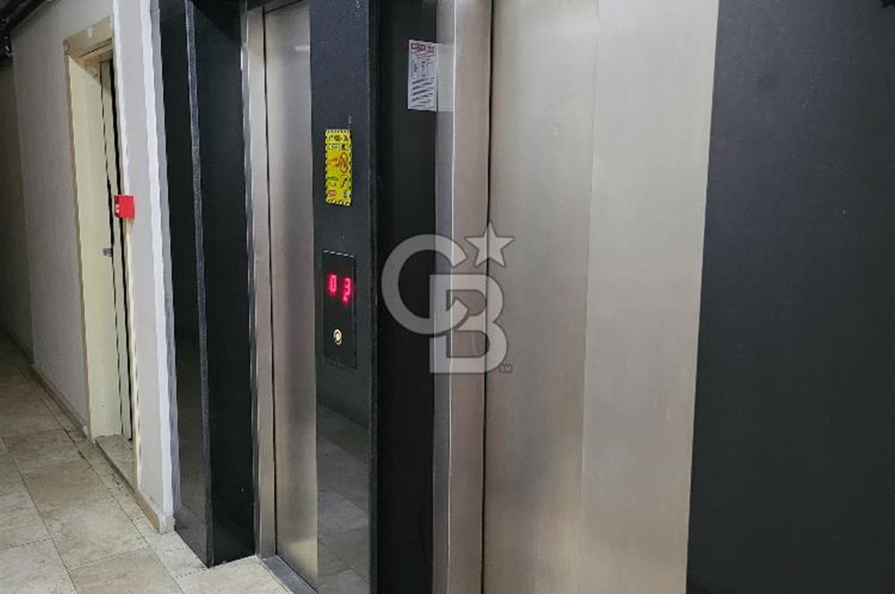ATAŞEHİR ESATPAŞA MAHALLESİNDE CADDE ÜZERİ SATILIK 2+1 DAİRE