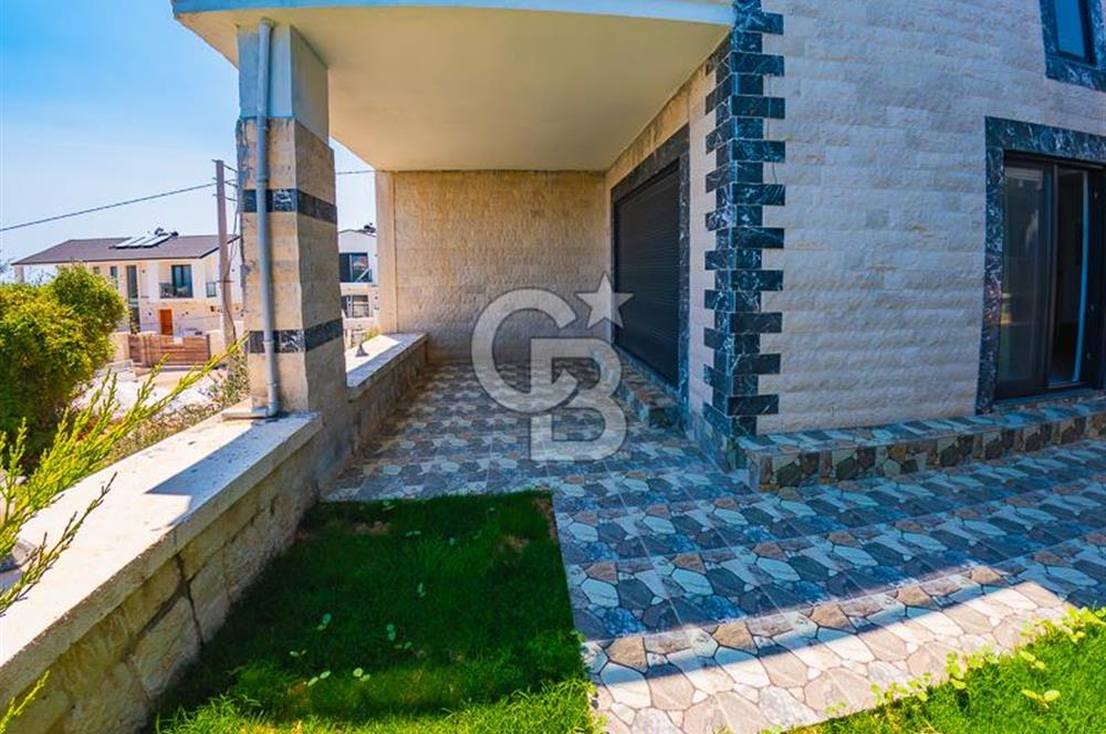 ANTALYA DEMRE KUMDAĞINDA DENİZ MANZARALI SATILIK LÜKS VİLLA