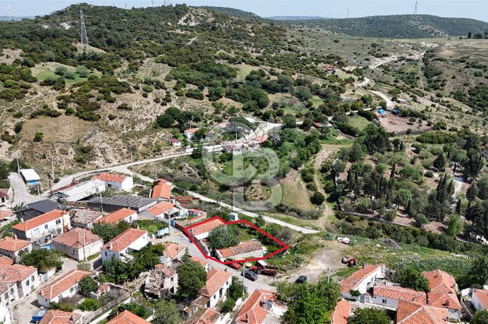 İzmir,Aliağa,Aşağışakran da 2+1 Satılık Müştemilatlı Müstakil Ev