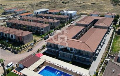 Küçükköy'de Havuzlu Sitede Satılık 2+1 Daireler
