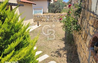 YENİ FOÇA'DA DENİZ MANZARALI MÜSTAKİL 4+2 HAVUZLU TRİPLEKS MÜSTAKİL VİLLA