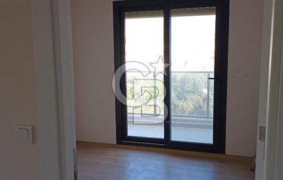 CB iYA'DAN YENİ FOÇA MERKEZDE LÜKS 2+1 KİRALIK DAİRE