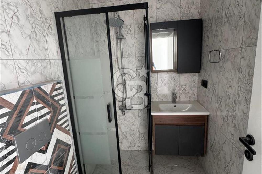 Cumhuriyet Mahallesinde 2+1 Havuzlu Site