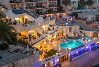CB GİZ'DEN KAŞ KALKAN KÖMÜRLÜK'DE SATILIK 5+1 LÜKS VİLLA