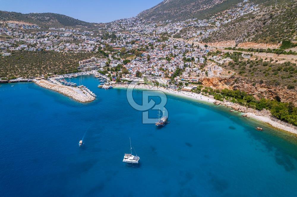 CB GİZ'DEN KAŞ KALKAN KÖMÜRLÜK'DE SATILIK 5+1 LÜKS VİLLA