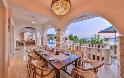 CB GİZ'DEN KAŞ KALKAN KÖMÜRLÜK'DE SATILIK 5+1 LÜKS VİLLA
