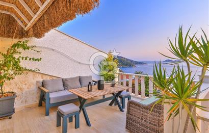 CB GİZ'DEN KAŞ KALKAN KÖMÜRLÜK'DE SATILIK 5+1 LÜKS VİLLA