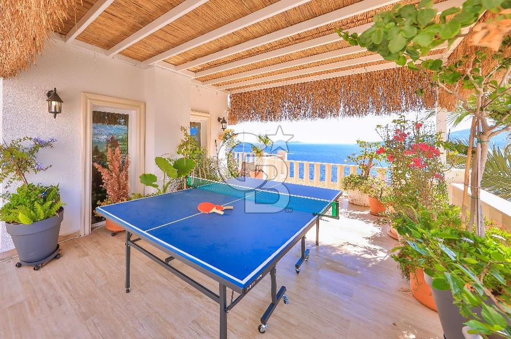 CB GİZ'DEN KAŞ KALKAN KÖMÜRLÜK'DE SATILIK 5+1 LÜKS VİLLA