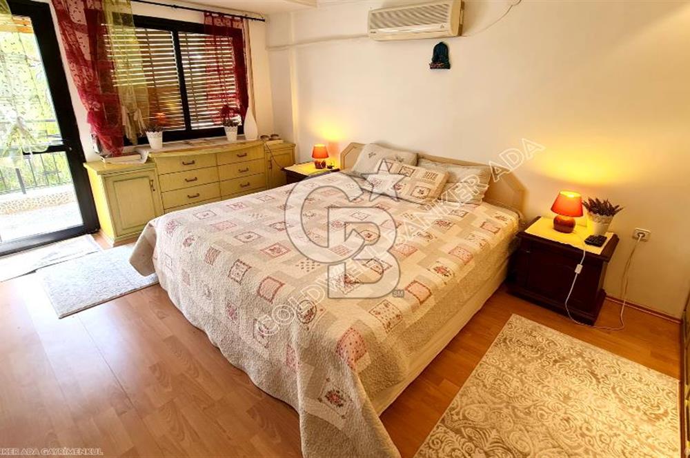 Kuşadası Merkezde Eşyalı Deniz Manzaralı 3+1 Kiralık Daire