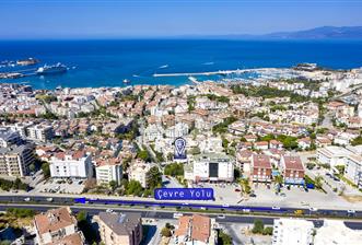 Kuşadası Merkezde Eşyalı Deniz Manzaralı 3+1 Kiralık Daire
