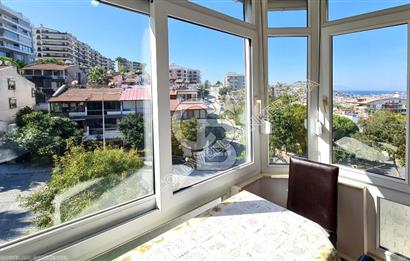 Kuşadası Merkezde Eşyalı Deniz Manzaralı 3+1 Kiralık Daire