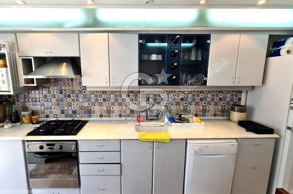 Kuşadası Merkezde Eşyalı Deniz Manzaralı 3+1 Kiralık Daire