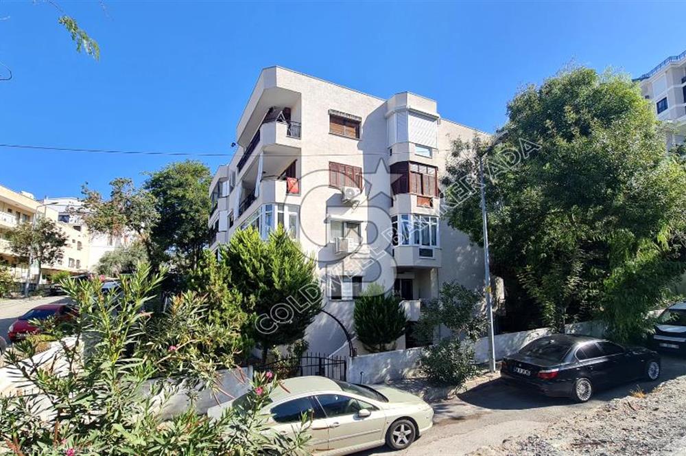 Kuşadası Merkezde Eşyalı Deniz Manzaralı 3+1 Kiralık Daire