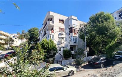 Kuşadası Merkezde Eşyalı Deniz Manzaralı 3+1 Kiralık Daire
