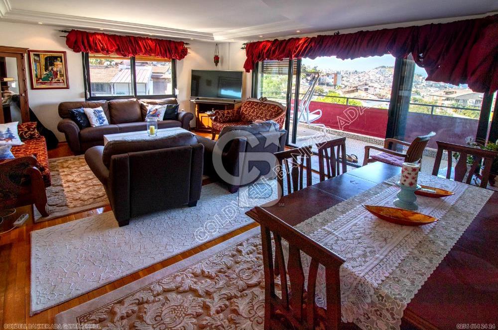 Kuşadası Merkezde Eşyalı Deniz Manzaralı 3+1 Kiralık Daire