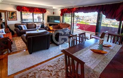 Kuşadası Merkezde Eşyalı Deniz Manzaralı 3+1 Kiralık Daire