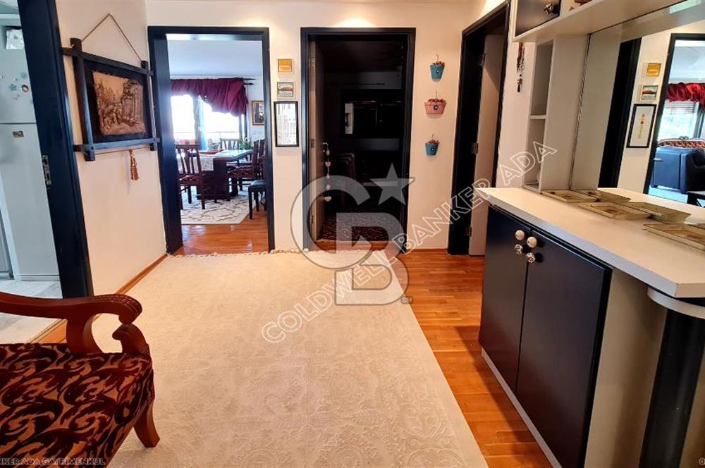 Kuşadası Merkezde Eşyalı Deniz Manzaralı 3+1 Kiralık Daire