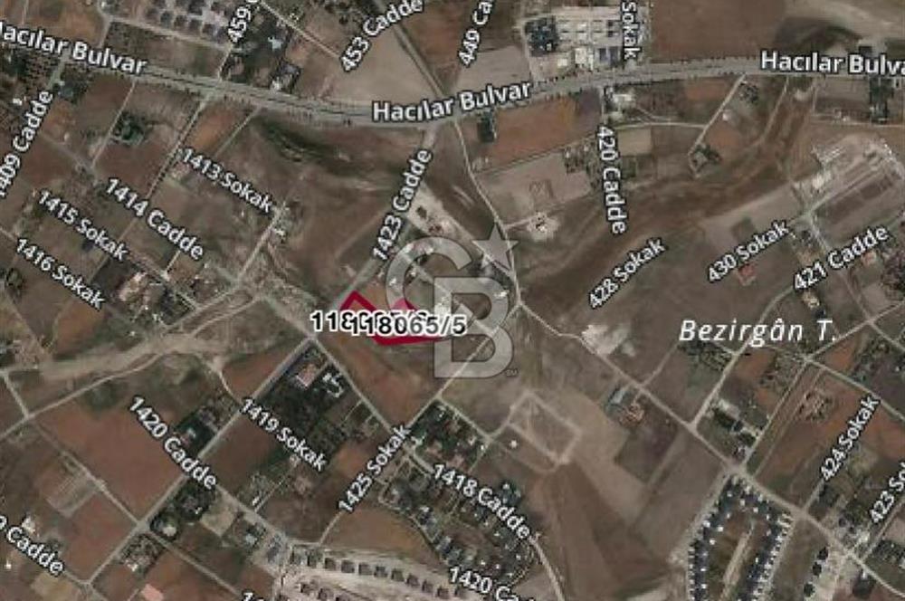 GÖLBAŞI HACILARDA VİLLA BÖLGESİNDE İMARLI UYGUN ARSA 656 MT2