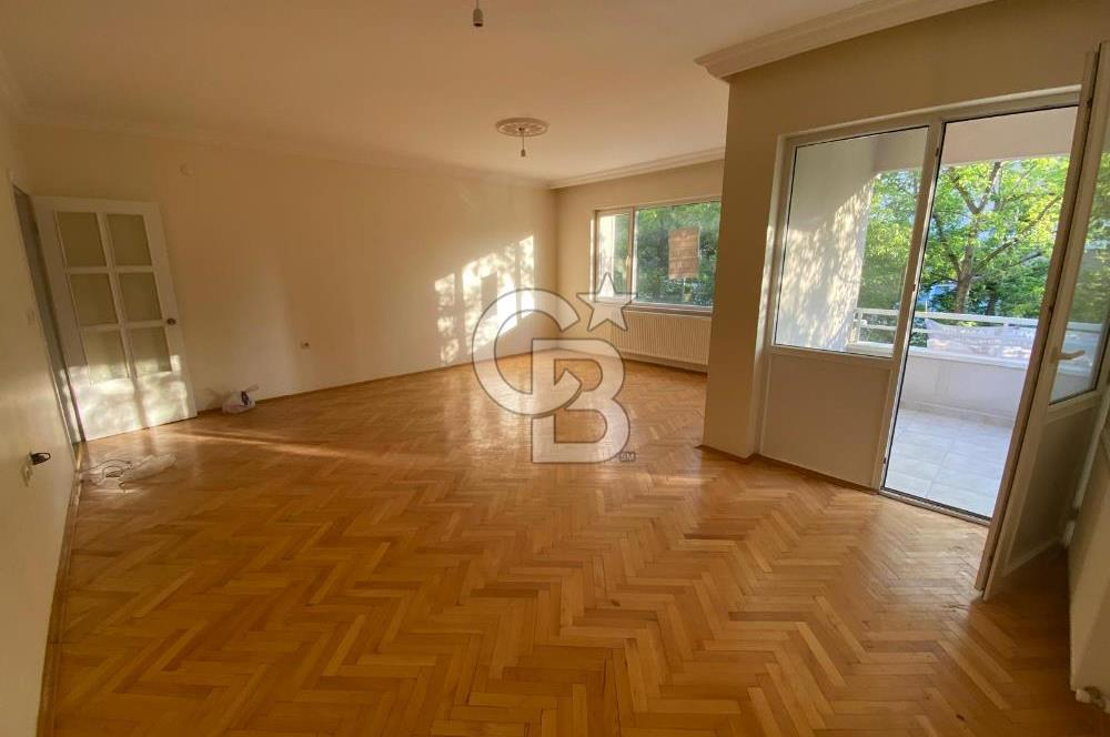GÜNEY CEPHE İÇİ BOŞ 4 ADET BALKONLU 120MT2 FERAH DAİRE