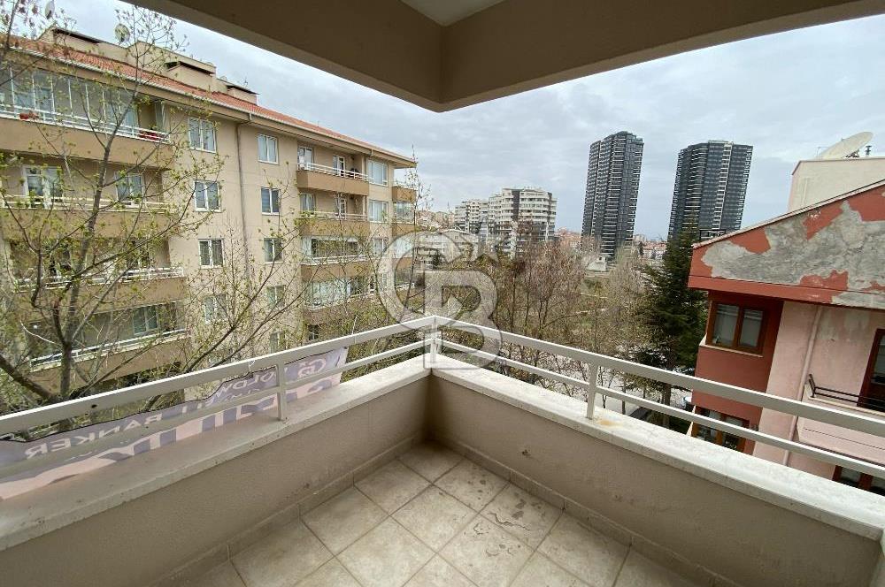 YILDIZEVLERDE 4 ADET BALKONLU GÜNEY CEPHEDE FERAH İÇİ BOŞ DAİRE