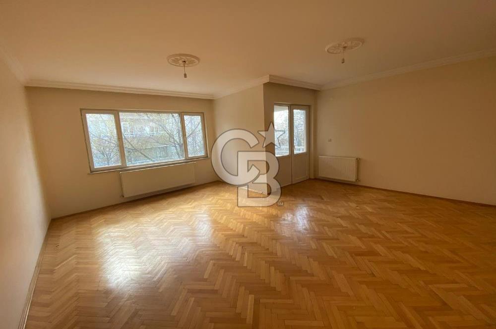 YILDIZEVLERDE 4 ADET BALKONLU GÜNEY CEPHEDE FERAH İÇİ BOŞ DAİRE