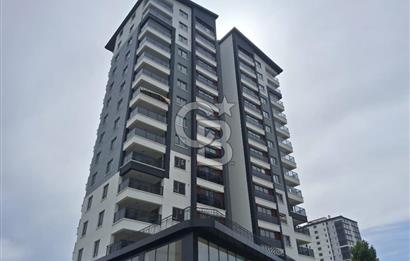 GÜNEŞEVLER DE CADDE ÜZERİNDE HER KAT VE CEPHEDE 3+1 SATILIK DAİRELER