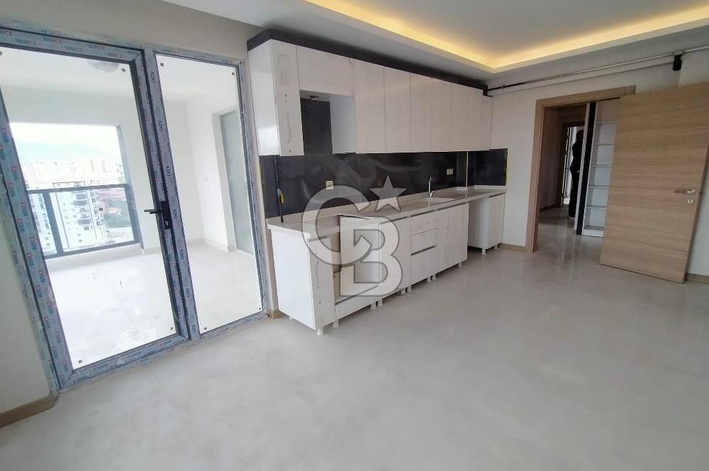 GÜNEŞEVLER DE CADDE ÜZERİNDE HER KAT VE CEPHEDE 3+1 SATILIK DAİRELER