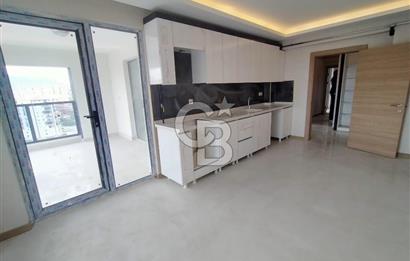 GÜNEŞEVLER DE CADDE ÜZERİNDE HER KAT VE CEPHEDE 3+1 SATILIK DAİRELER