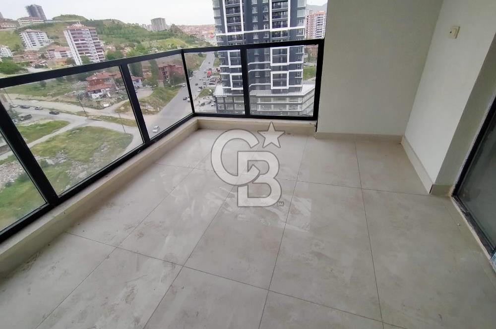 GÜNEŞEVLER DE CADDE ÜZERİNDE HER KAT VE CEPHEDE 3+1 SATILIK DAİRELER