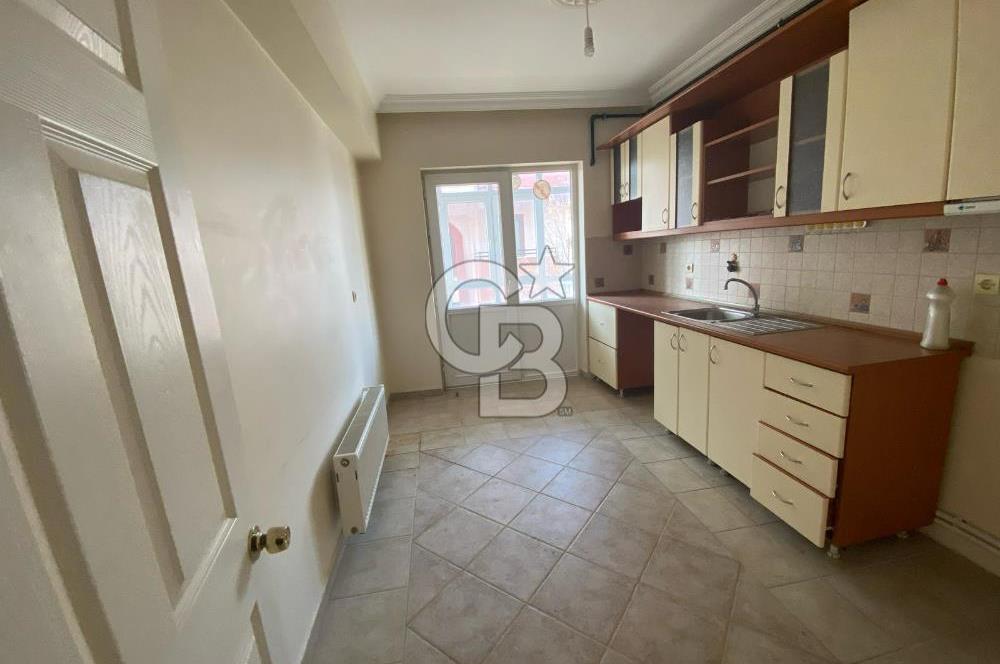YILDIZEVLERDE 4 ADET BALKONLU GÜNEY CEPHEDE FERAH İÇİ BOŞ DAİRE