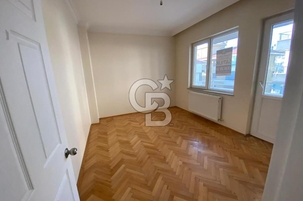 GÜNEY CEPHE İÇİ BOŞ 4 ADET BALKONLU 120MT2 FERAH DAİRE