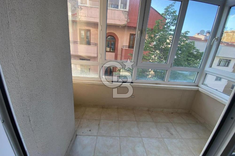 GÜNEY CEPHE İÇİ BOŞ 4 ADET BALKONLU 120MT2 FERAH DAİRE